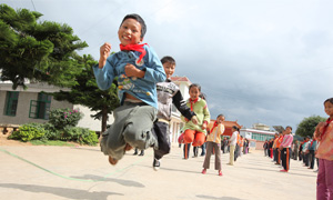 中国儿童青少年营养与健康研究报告会