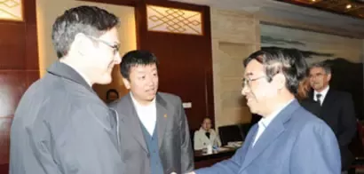 张利平与雀巢大中华区陆大年一行座谈——《呼伦贝尔日报》